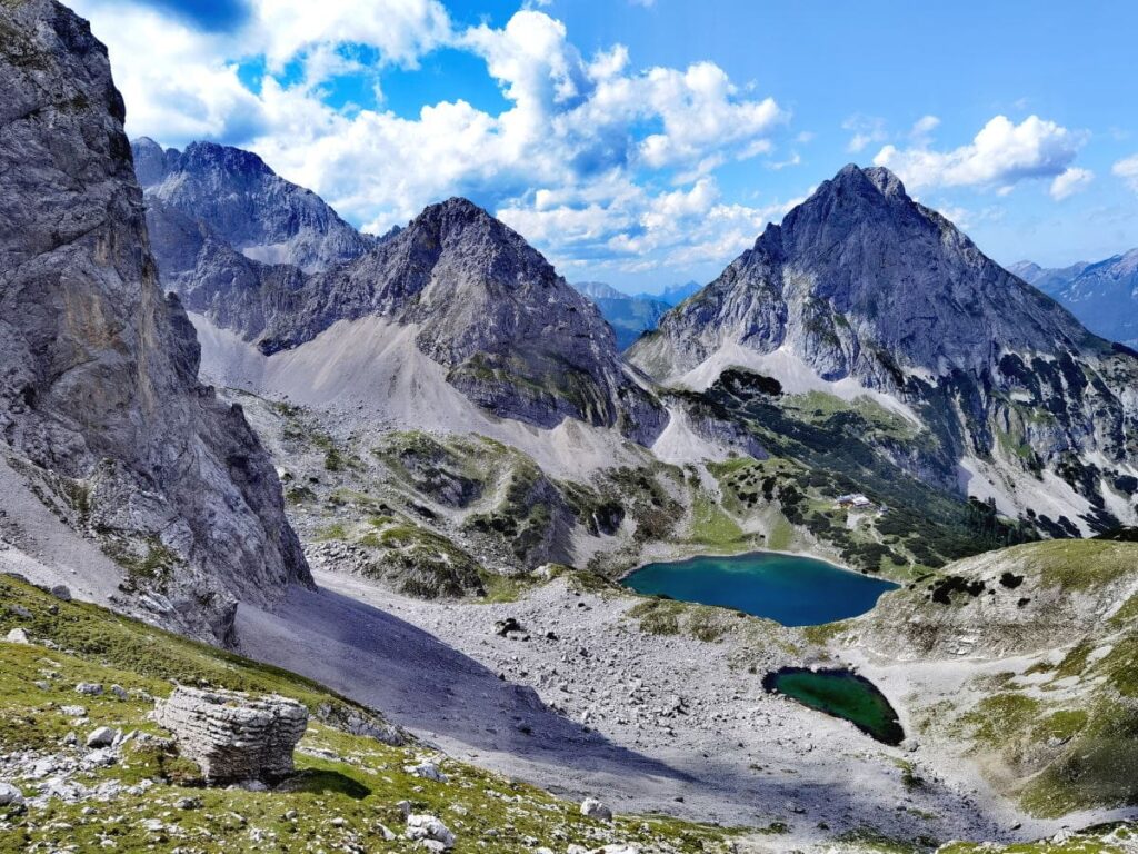 Der Drachensee in Tirol mit dem Herzsee